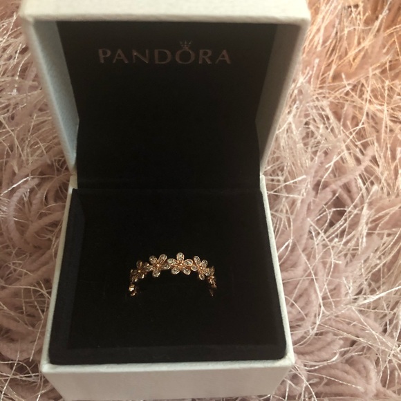 Pandora rose gold daisy ring - Picture 5 of 5